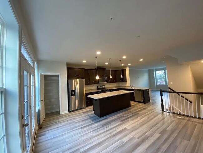 Building Photo - 3003 Osprey Way