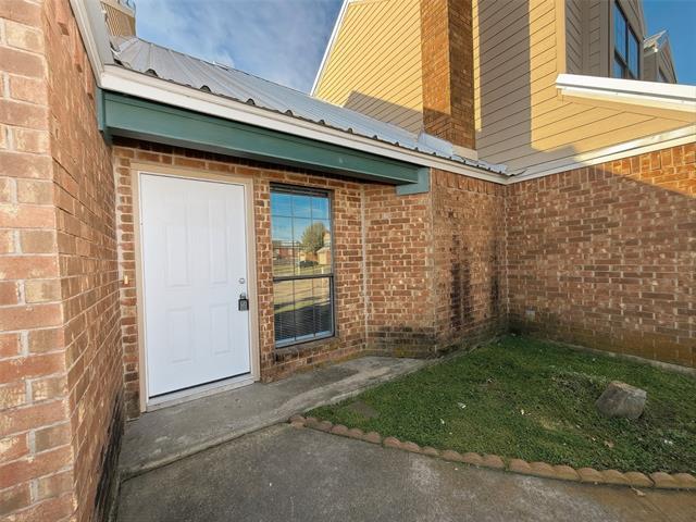 Building Photo - 1900 W Taylor St