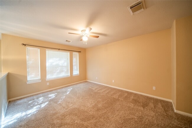 Building Photo - 10723 Scenic Dr