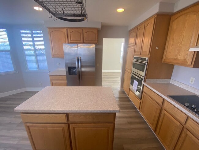 Building Photo - 4 Bedroom, 3 Bath North West Reno Area Home!