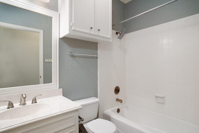 Building Photo - 2208 Indian Trail