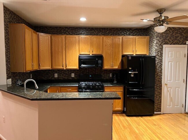 Building Photo - 46788 Sweet Birch Ter