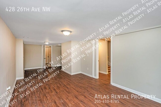 Building Photo - 428 26th Ave NW