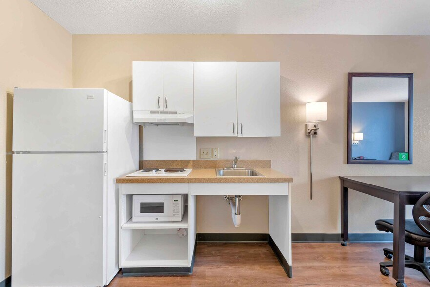 Building Photo - Furnished Studio-Dallas - Lewisville