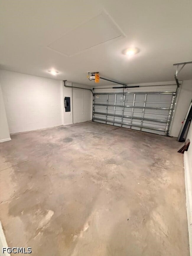 Building Photo - 17328 Cantu Ct