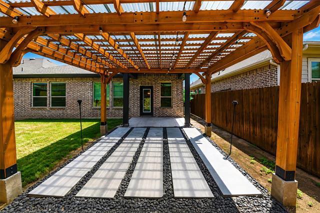 Building Photo - 8637 Spindletop Dr