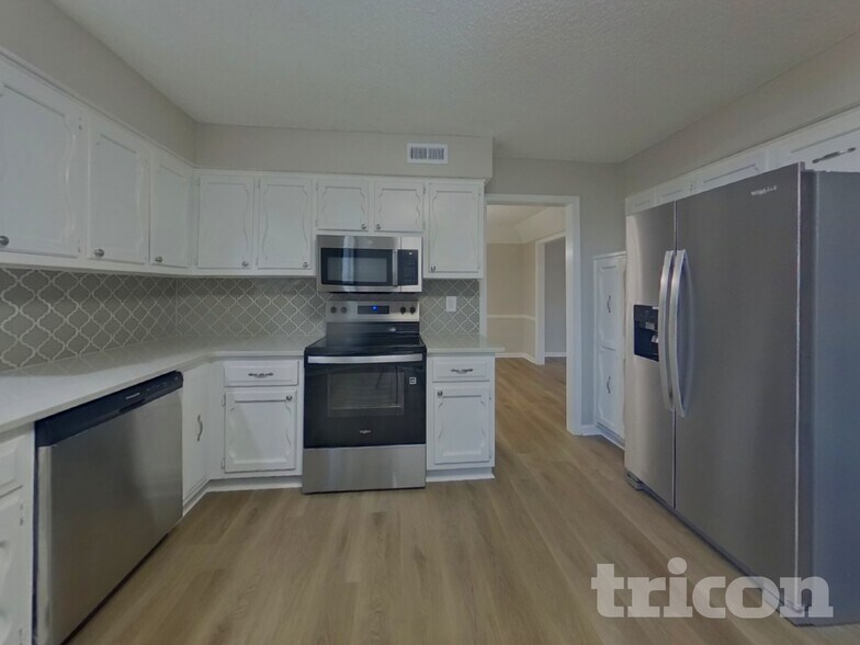 Building Photo - 1928 E Stratford Rd