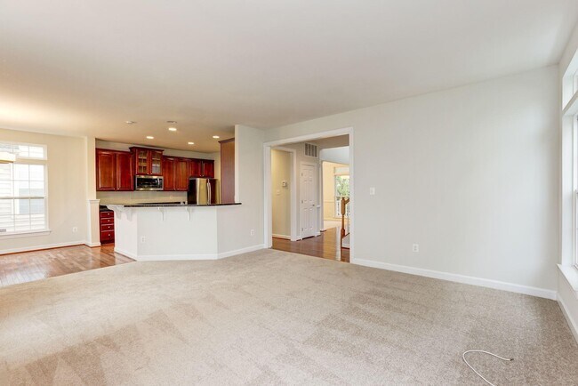 Building Photo - 2705 Mae Wade Ave