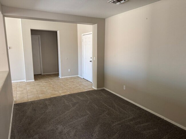 Building Photo - Beautiful Home for Rent in El Mirage!