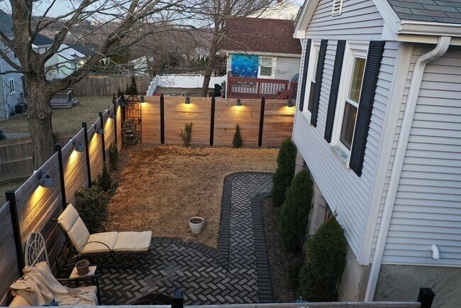 Building Photo - 37 Marivista Ave