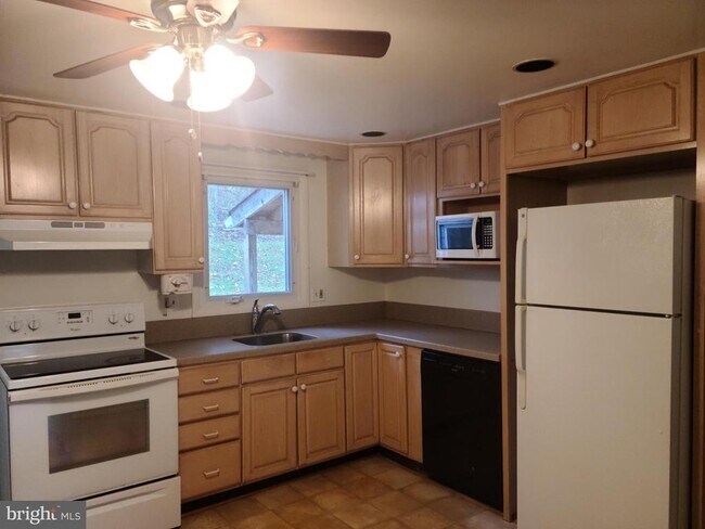 Building Photo - 2607 Bradwell Ct