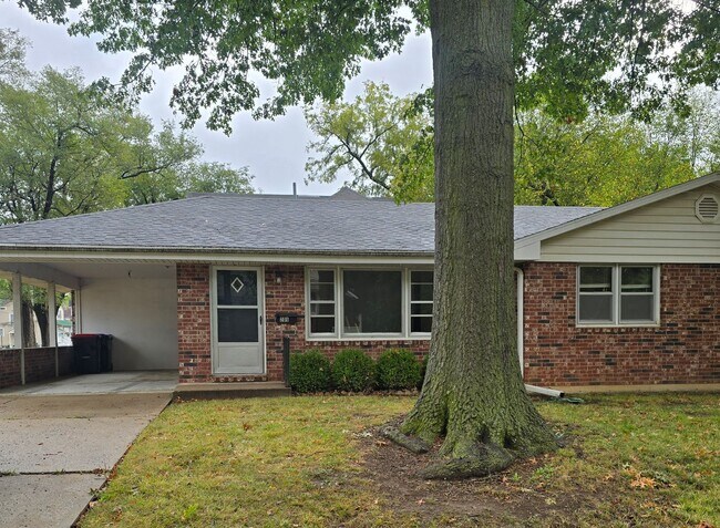 Primary Photo - 205 N Charles St