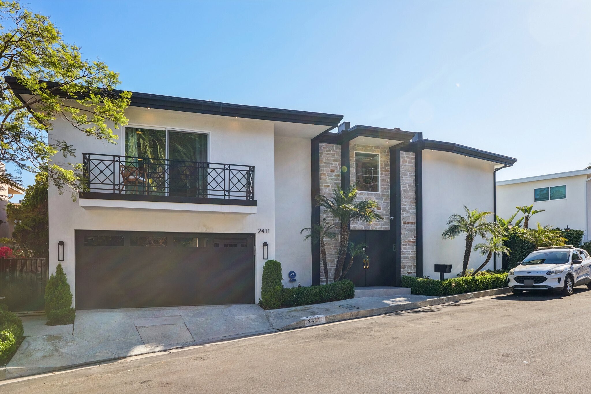 Building Photo - 2411 Mount Olympus Dr