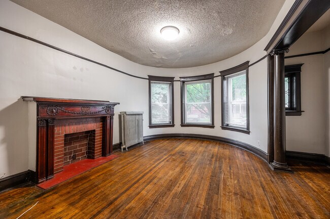 Building Photo - 4533 S Michigan Ave