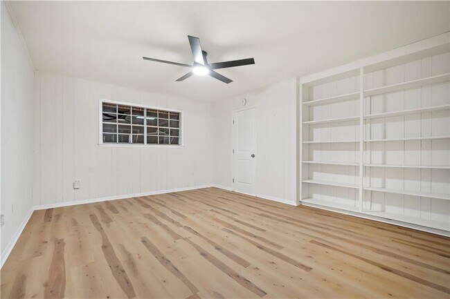 Building Photo - 4310 Red Creek Rd