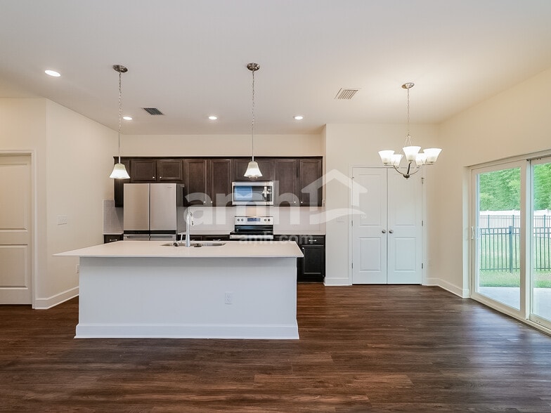 Building Photo - 29566 Cedar Waxwing Dr