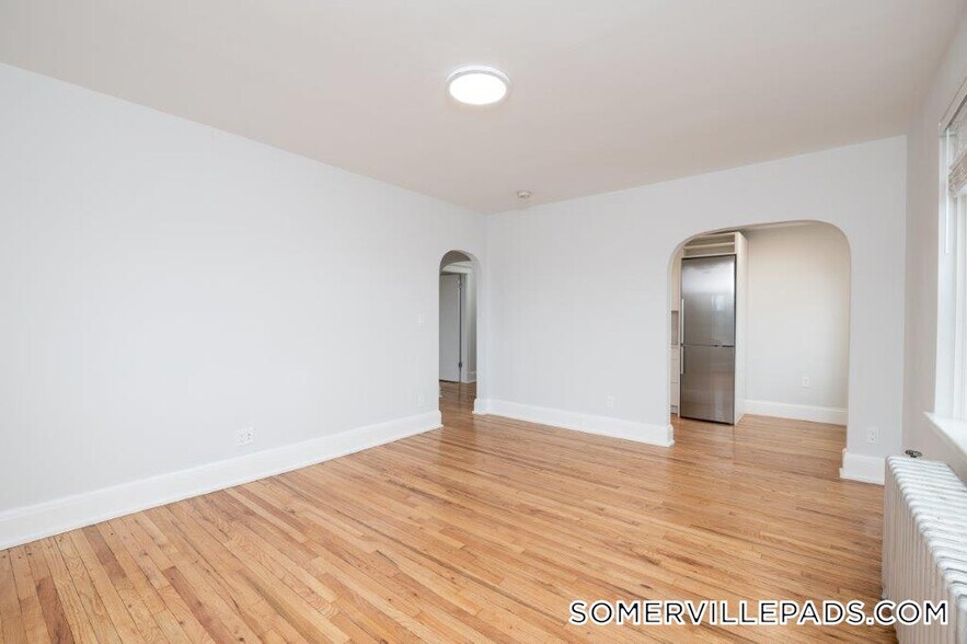 Building Photo - 123 Highland Ave