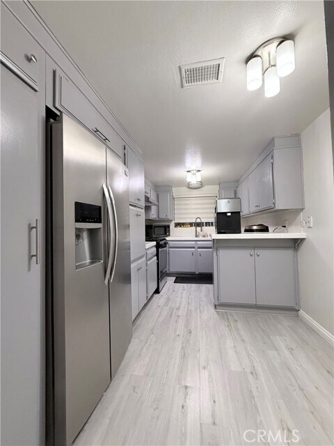 Building Photo - 2616 Andover Ave