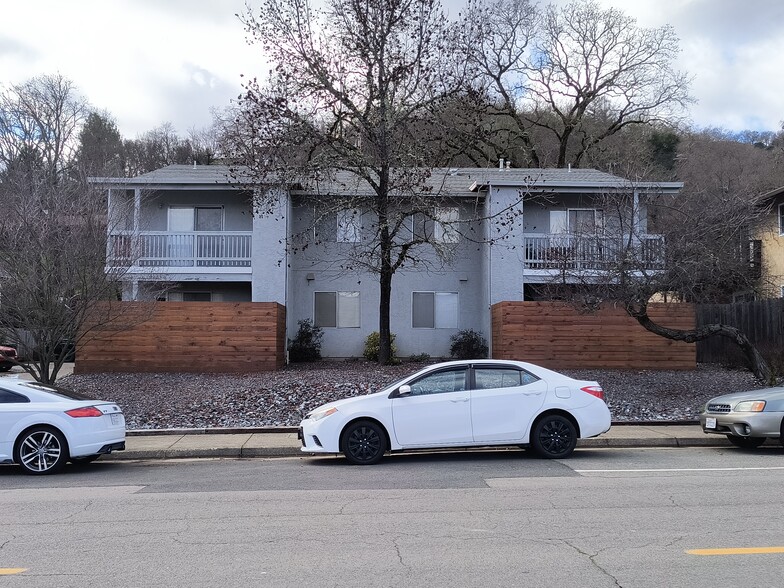 Primary Photo - 1960 S Dora St