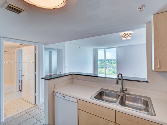 Building Photo - 3000 Coral Wy