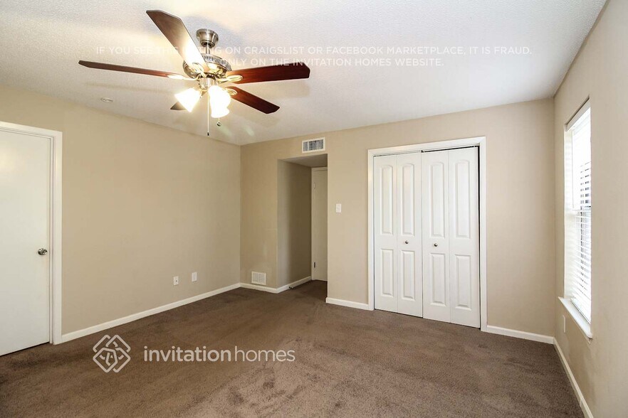 Building Photo - 3718 Twin Oak Ct