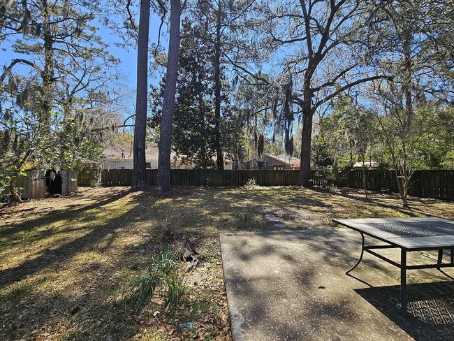 Building Photo - 1112 Cobb Rd