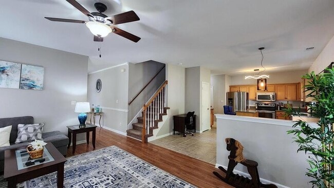 Building Photo - 440 Garcia Dr