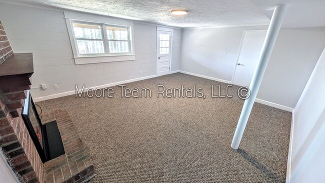 Building Photo - Spacious Updated Home on 1.6 Acres – Prime Location Near Arden, Fletcher & Mills River