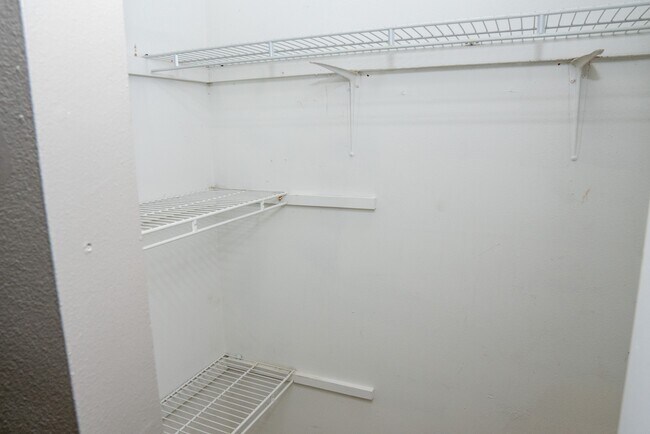 Building Photo - 1483 Elderton Dr