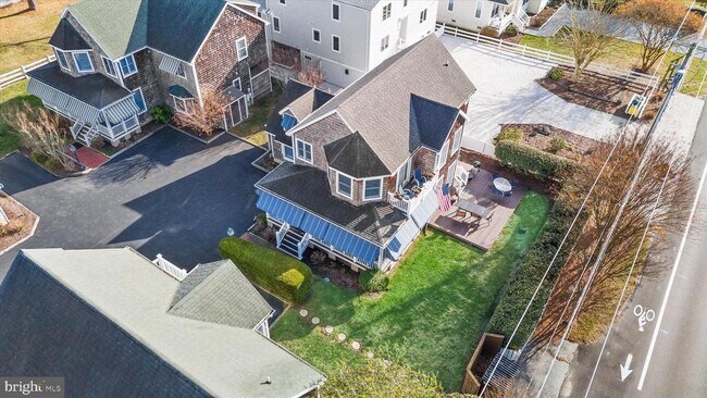 Building Photo - 330 Garfield Pkwy