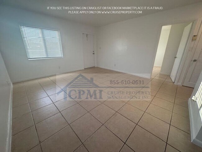 Interior Photo - 108 SW 9th St