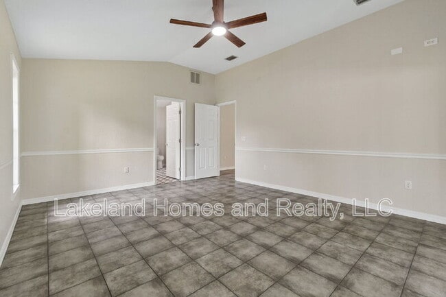 Building Photo - 95 Woodside Dr