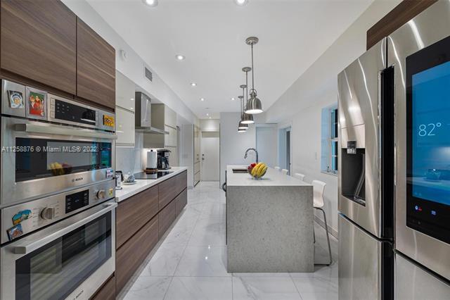 Building Photo - 11401 SW 72nd Plz