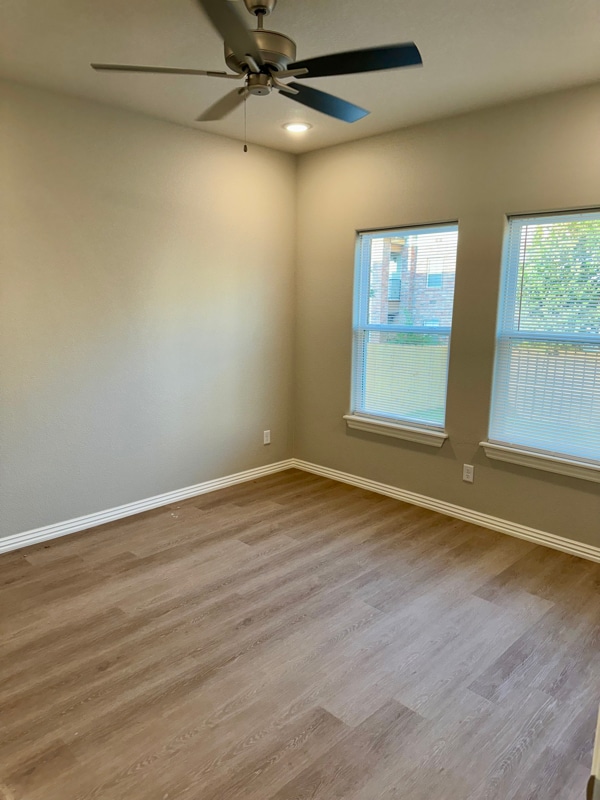 Building Photo - 1802 SW Poigai Wy