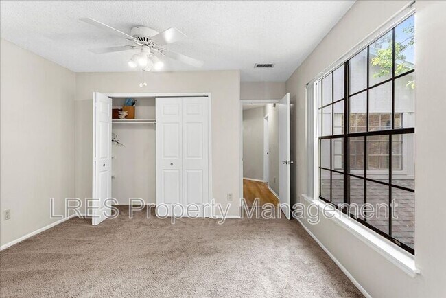 Building Photo - 4600 Lighthouse Cir