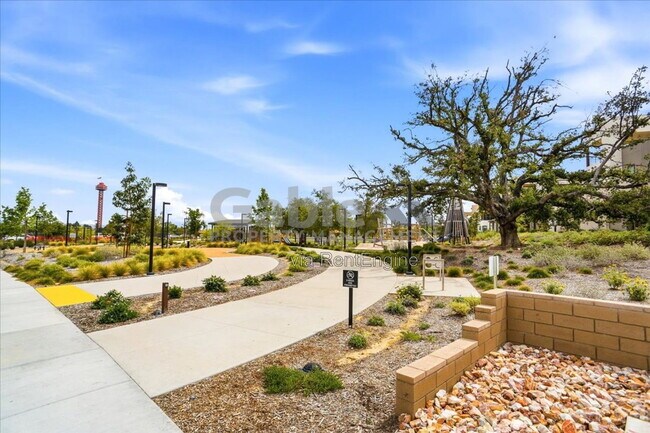 Building Photo - 27477 Boulderview Way