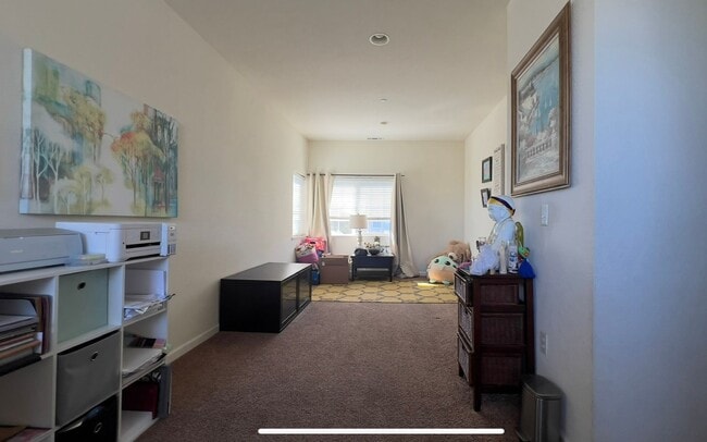 Building Photo - Spacious 3 Bedroom 2.5 Bath condo with large bonus room in Freedom Ca