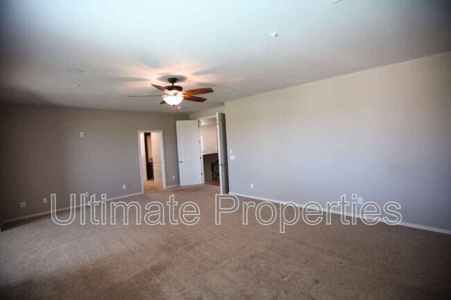 Building Photo - 14482 W La Reata Ave