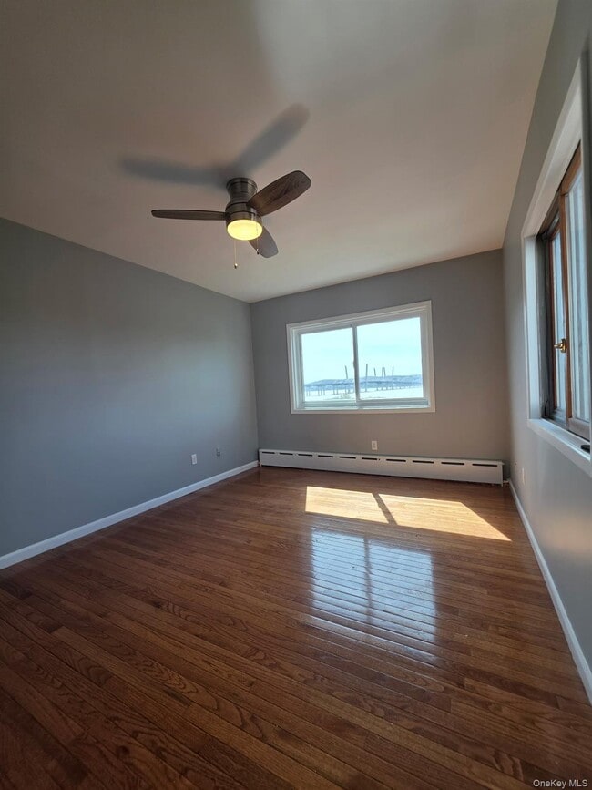 Building Photo - 96 Main St