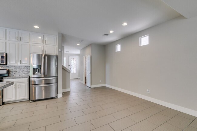 Building Photo - 4586 W Camero Ave
