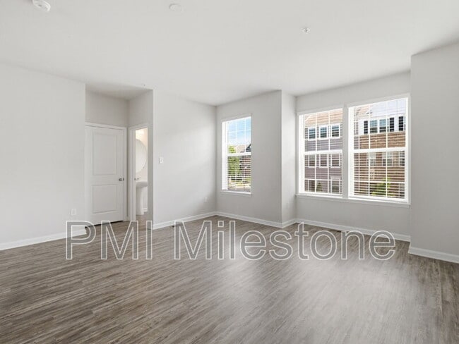 Building Photo - 7055 Delegate Pl