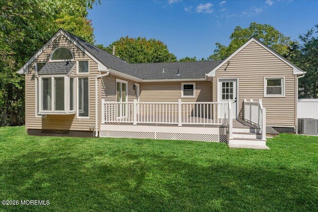Building Photo - 501 Azalea Dr