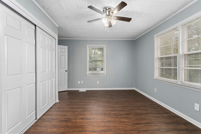 Building Photo - 5119 Woodson Rd