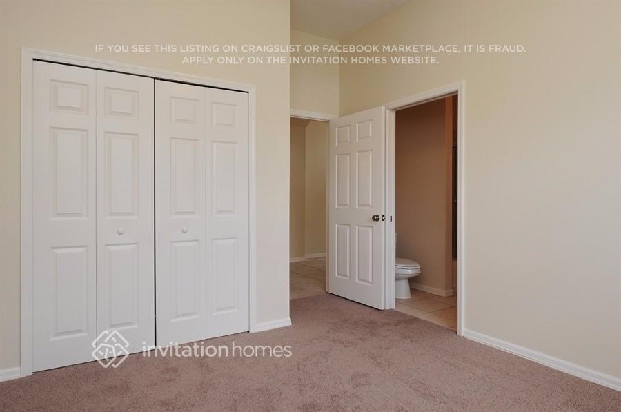 Building Photo - 6034 39th Ct E