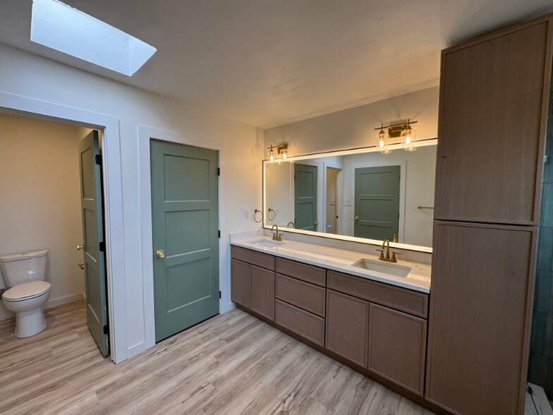 Building Photo - 2420 Pueblo Bonito Ct NW