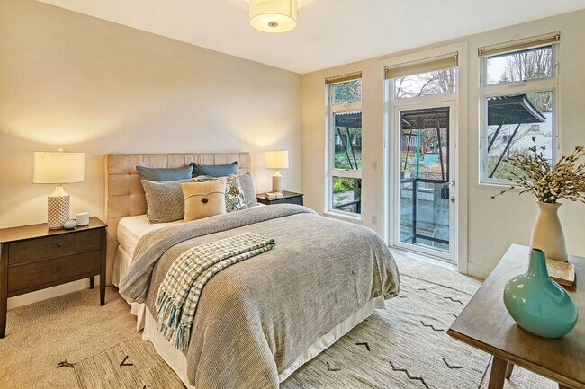 Building Photo - 2Bd/2Ba Seattle Condo