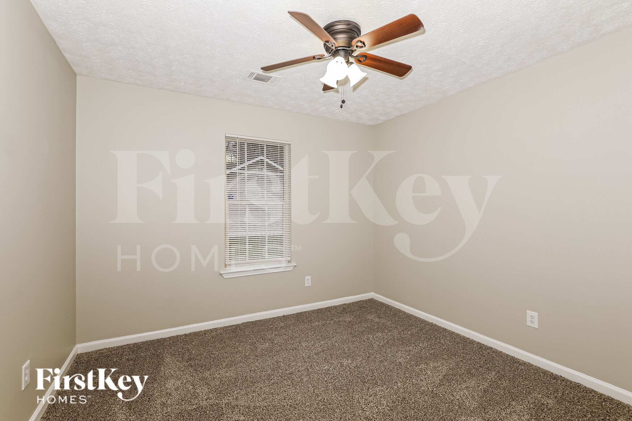 Building Photo - 161 Caldwell Dr