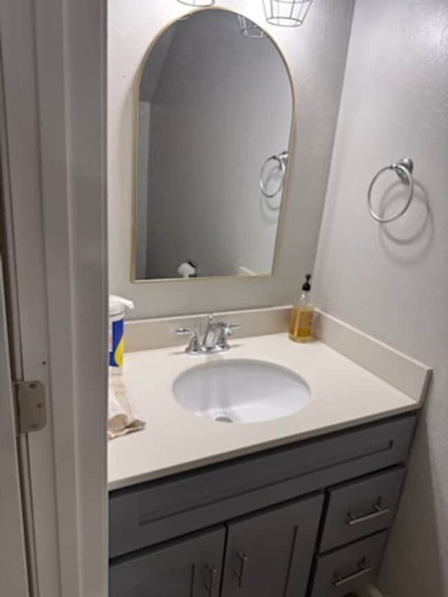 Building Photo - Beautiful Home for rent !! ( FURNISHED)