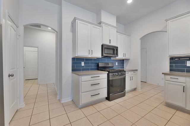 Building Photo - 5129 Leeray Rd