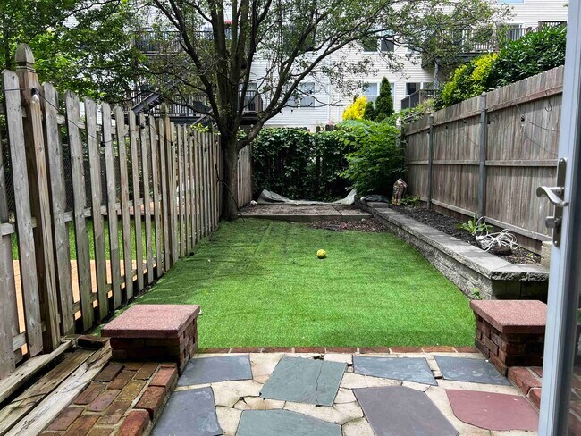 Primary Photo - 218 Jefferson St
